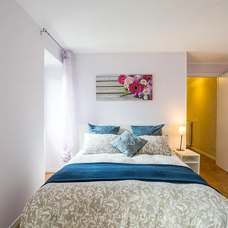 Guesthost - Flat X4 In With Swimming Pool! Apartment