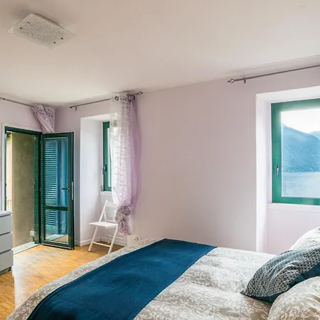 Guesthost - Flat X4 In With Swimming Pool! * נסו