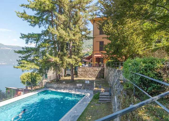 Guesthost - Flat X4 In With Swimming Pool! Nesso