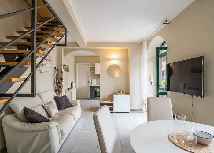 Apartament Guesthost - Flat X4 In With Swimming Pool!